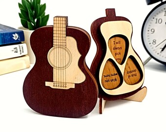 Personalized Guitar Pick Holder Box Custom Christmas Gift Idea for Him, Engraved Wooden Acoustic Plectrum Case Gift Man Boyfriend Musician