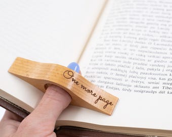 Thumb Page Holder, Thumb bookmark, Wooden Reading Assistant, Book Page Spreader, Gift for Book Lovers, Book Readers.