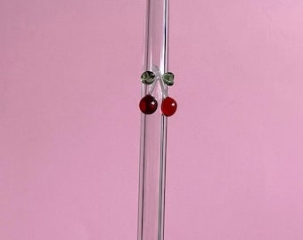 glass straw with decal for 20 oz cup. 9 inches long with a bend. Glass and dishwasher safe