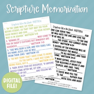 Puede incluir: Una hoja de trabajo imprimible con un diseño colorido, titulada "Scripture Memorization". La hoja de trabajo es una actividad de completar los espacios en blanco para memorizar versículos bíblicos del libro de Mateo. Los versículos están impresos en texto negro sobre un fondo blanco.