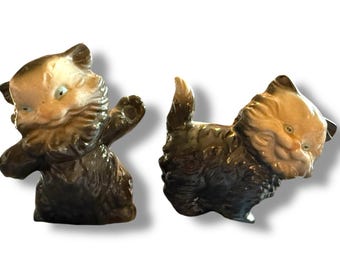 1950年代のKreiss & Co製、ピンク色の子猫と子猫2匹の磁器の置物