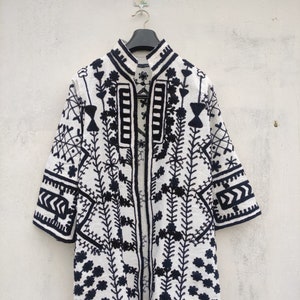 Suzani coat, Womens Suzani jacket, Indian Cotton embroidery jacket, Handmade embroidery coat, Suzani kimono robe, suzani embroidery jacket, zdjęcie 1
