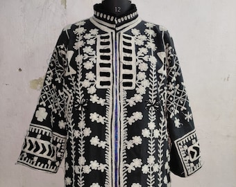 Płaszcz Suzani, kurtka damska Suzani, kurtka z haftem indyjskiej bawełny, płaszcz z haftem ręcznym, szata kimono Suzani, kurtka z haftem Suzani,