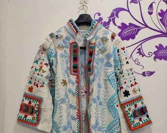 Płaszcz Suzani, kurtka damska Suzani, kurtka z haftem indyjskiej bawełny, płaszcz z haftem ręcznym, szata kimono Suzani, kurtka z haftem Suzani,