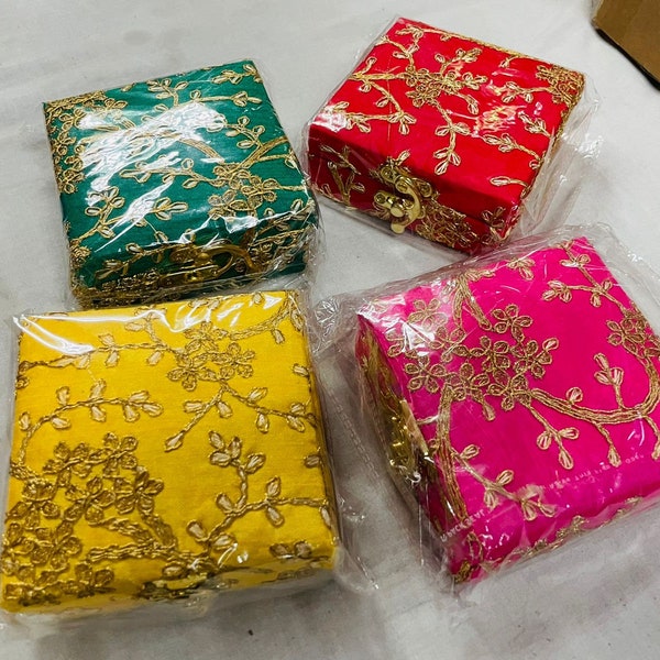 Scatole dolci indiane da 100 pezzi, regali Diwali, scatola regalo indiana, scatola da damigella d'onore indiana, regalo di ritorno, bomboniera, regalo di matrimonio, scatola Shagun