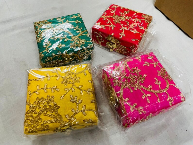 100 Pcs Indian Sweet Boxes, Diwali Gifts, Indian Gift Box, Indian