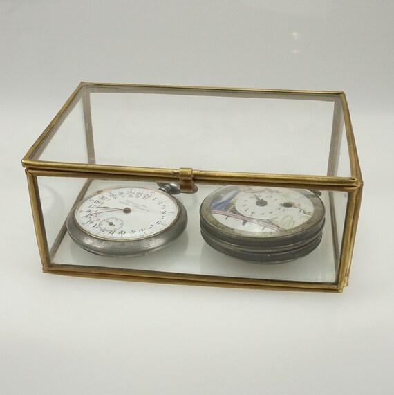 Pocket watch shop display box