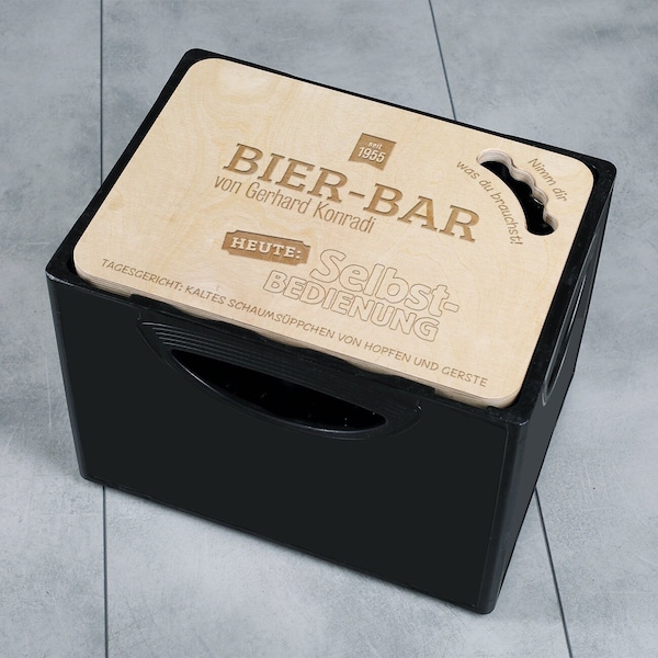 Beer crate lid with engraving