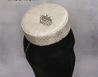Champagne Silk Vintage Pillbox Hat