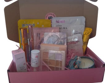 Cutesy Bundles Mini Pinky Promise Self-Care & Glow Box - Enthält Beauty-Tools und Hautpflegeprodukte für die Körperpflege