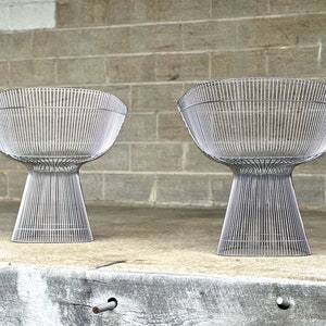 Mid Century Modern Warren Planter for Knoll Wire Dining Chairs image 1