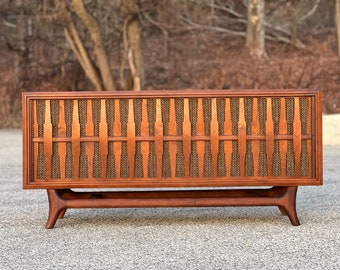 Mid Century Modern Wards Airline Stereo Console