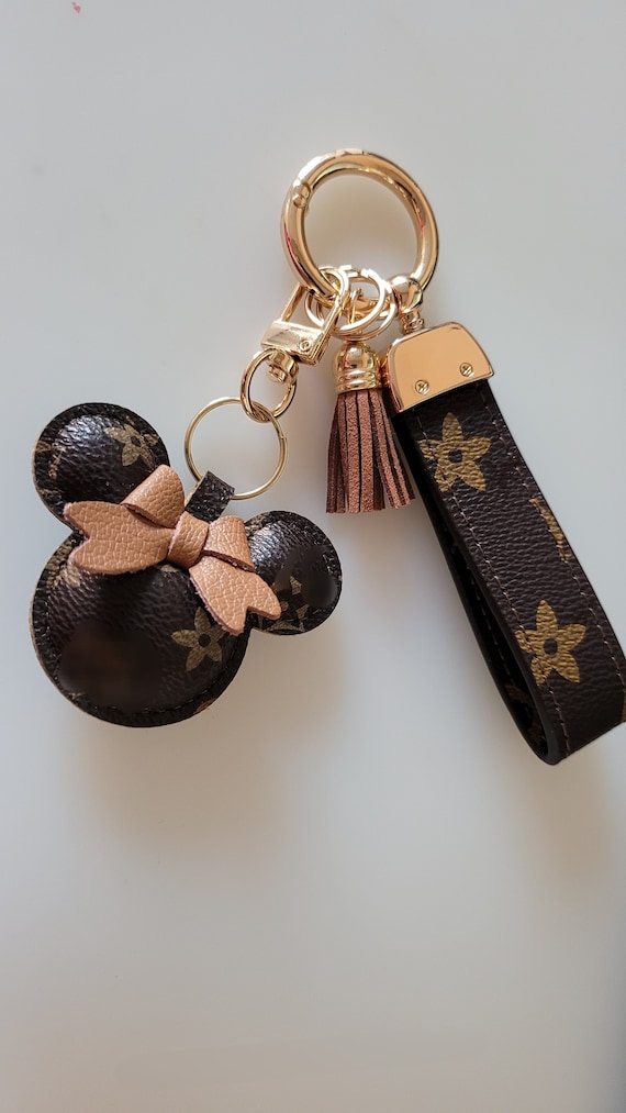 Louis vuitton keyring minnie mouse hotsell