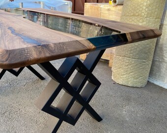 Wykonany na zamówienie stół z żywicy epoksydowej Walnut Smokey Grey - Live Edge - River Table - Stół jadalny - Stolik kawowy - Stół kuchenny - Biuro - %100 RĘCZNIE WYKONANY