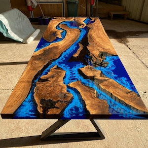 Auf Bestellung Walnussholz Ocean Sea Epoxy Esstisch, Holztisch, Blauer Harztisch, Ice Wawes Epoxy Tisch, personalisierter handgemachter Tisch