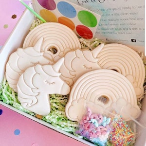 Paint Your Own Cookie Kit, Rainbows and Unicorns Theme