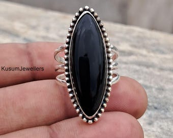 Anillo de plata de ley con ónix negro marquesa, joyería de estilo bohemio hippie.