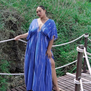 Blue Tie Dye Long Kaftan, Boho Oversized Caftan Tie Dye Plus size Kaftan dress Goddess dress, Resort wear Beach Coverup Holiday Gift for her