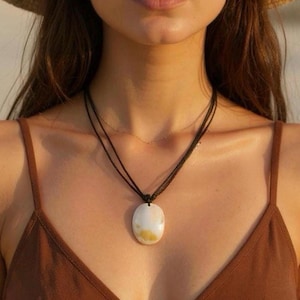 Boho Perlmutt Choker - Statement Strandschmuck | Verstellbare Muschelhalskette | Festival-Stil | Geschenk für Sie