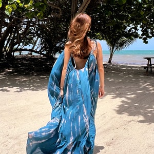 Vestido longo tie-dye azul-petróleo, vestido longo com costas abertas, vestido para férias, vestido longo boho, roupas de praia, vestido longo, roupa de resort, coco de chom