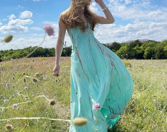 Vestido largo con efecto tie dye, vestido con espalda abierta, vestido teñido a mano, vestido largo bohemio, ropa de playa, vestido con estampado de flamencos, vestido largo teñido anudado, regalo para ella