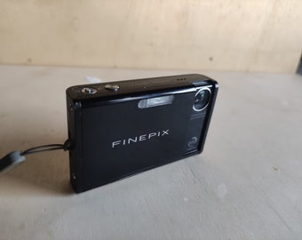 Fujifilm Finepix Z2 -- 5.2MP -- Super CCD Sensor Y2K Digital Fujifilm Finepix Z2 -- 5.2MP -- Super CCD Sensor Y2K Digital