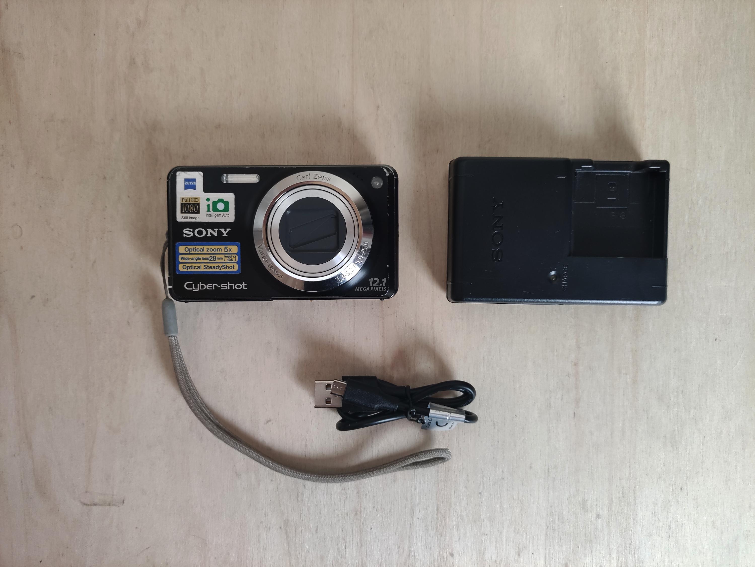 希少なソニー DSC-W270 -- 12MP -- Y2K デジカメ デジタル レトロ CCD 