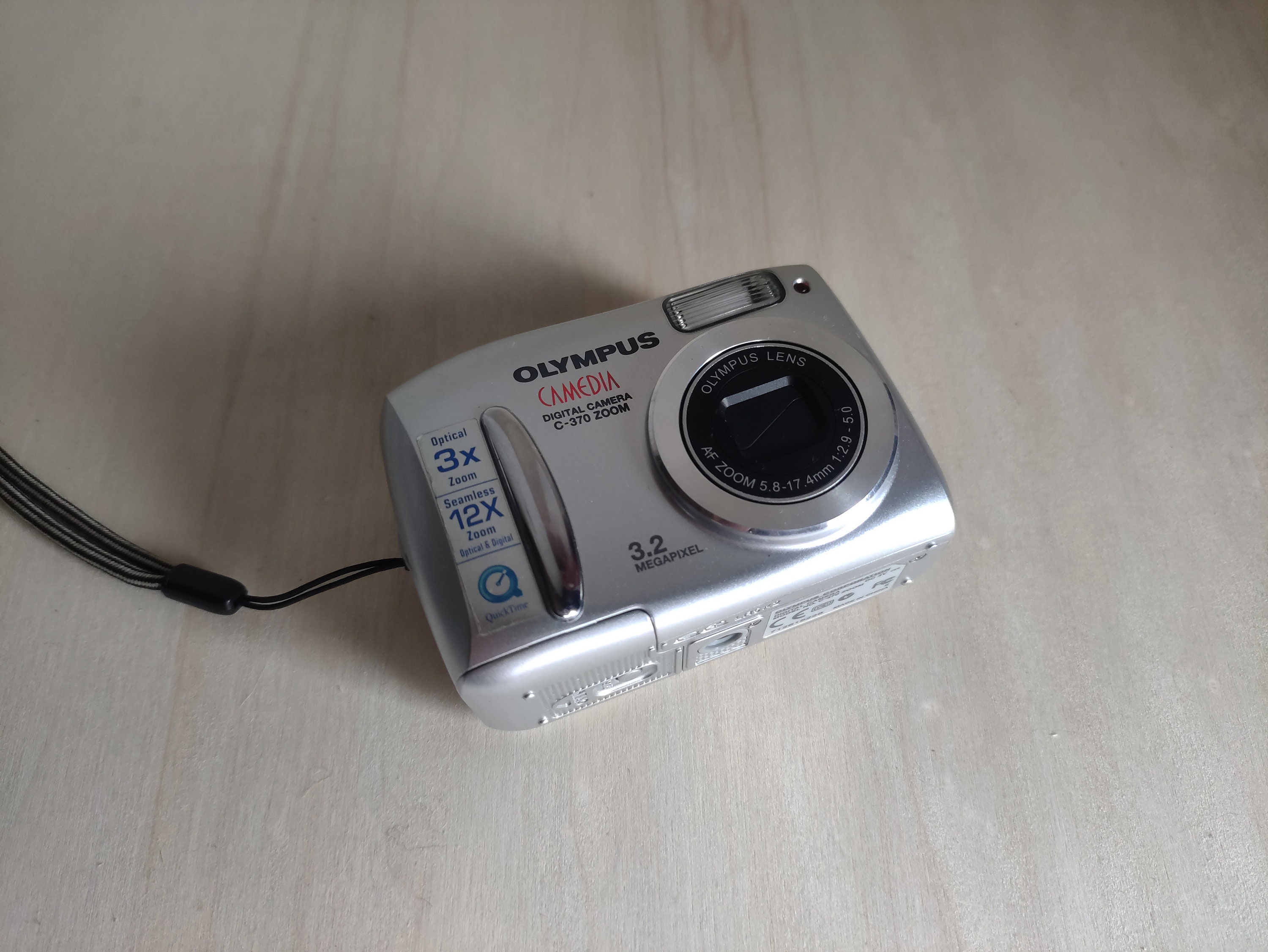 Rare Olympus Camedia ZOOM C370 -- 3.2MP -- Y2K Digicam