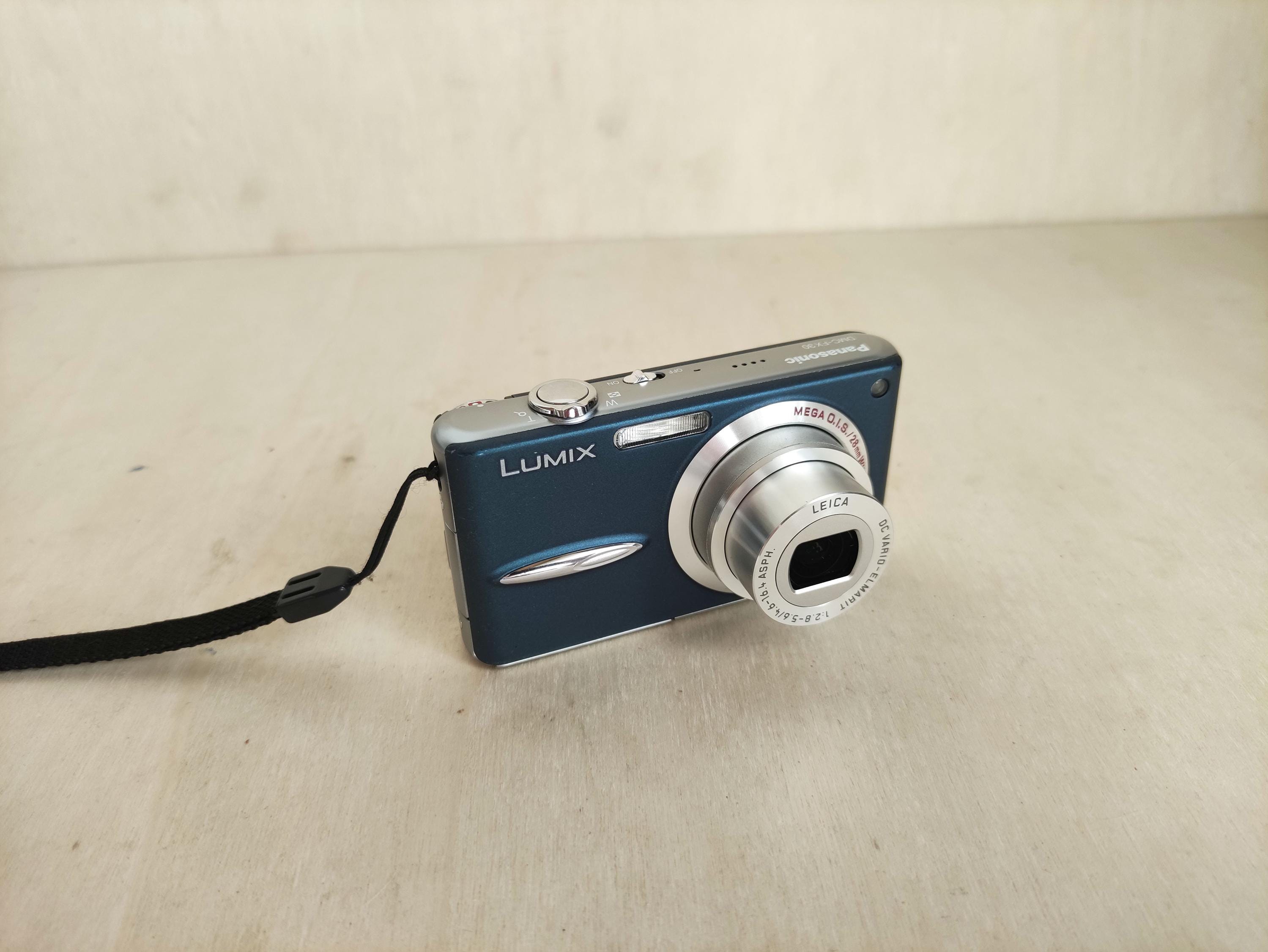 Panasonic - y*r♡ Retro Panasonic Lumix FX30 -- 7.2MP -- Y2K Digicam Digital
