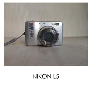Fujifilm Finepix Z2 -- 5.2MP -- Super CCD Sensor Y2K Digital