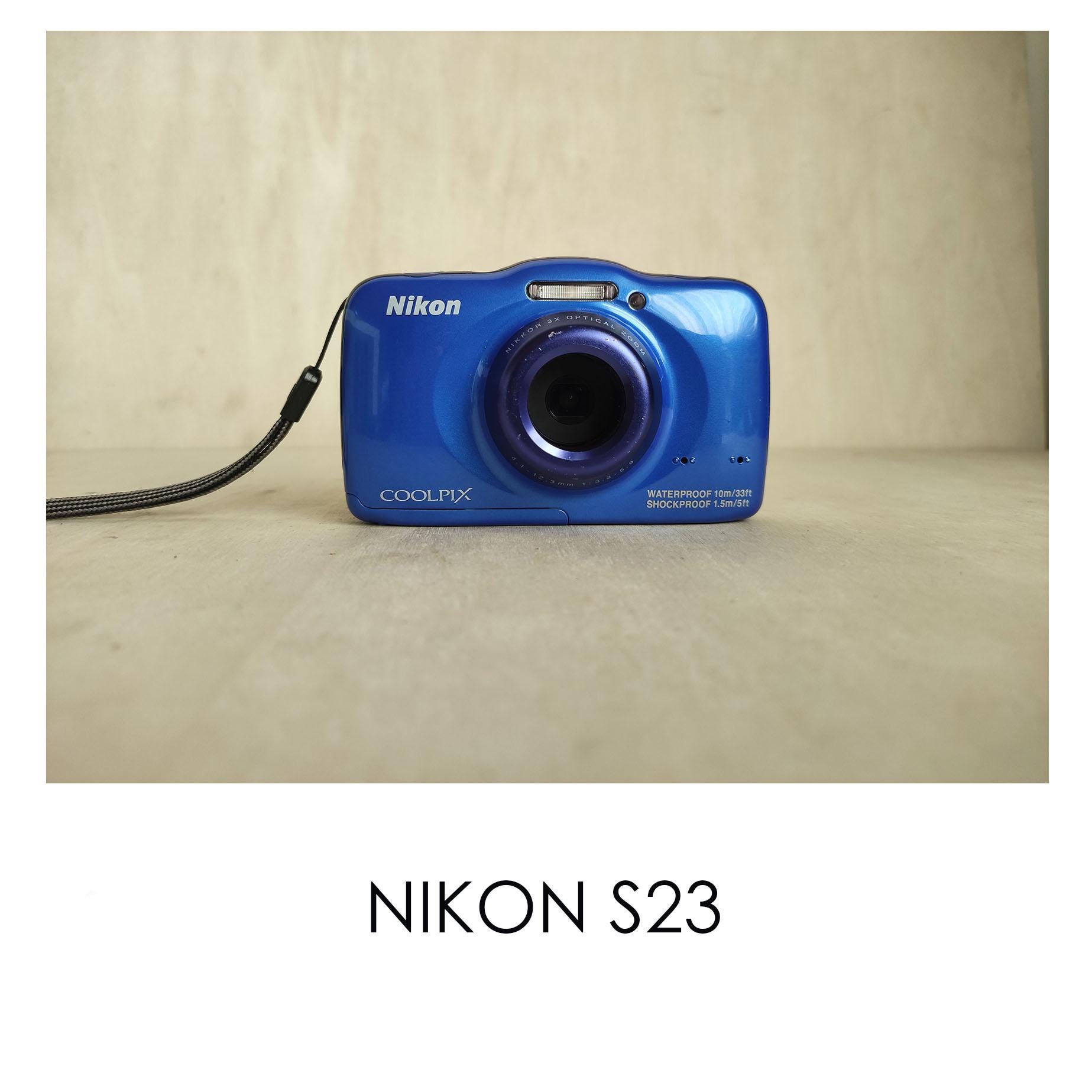 Waterproof NIKON Coolpix S32 -- 13.2MP -- Y2K Digicam