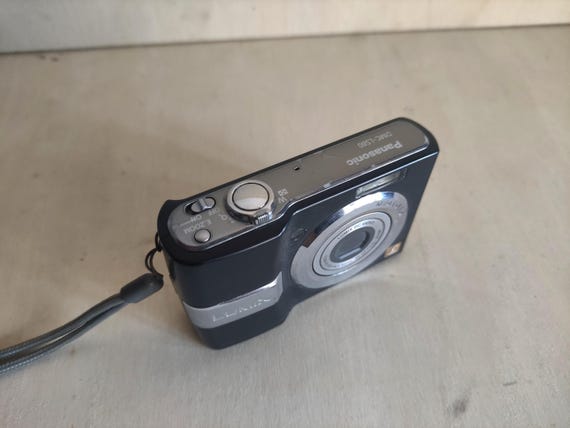 カメラ Panasonic LUMIX DMC-FX80 コンパクトデジタルカメラ