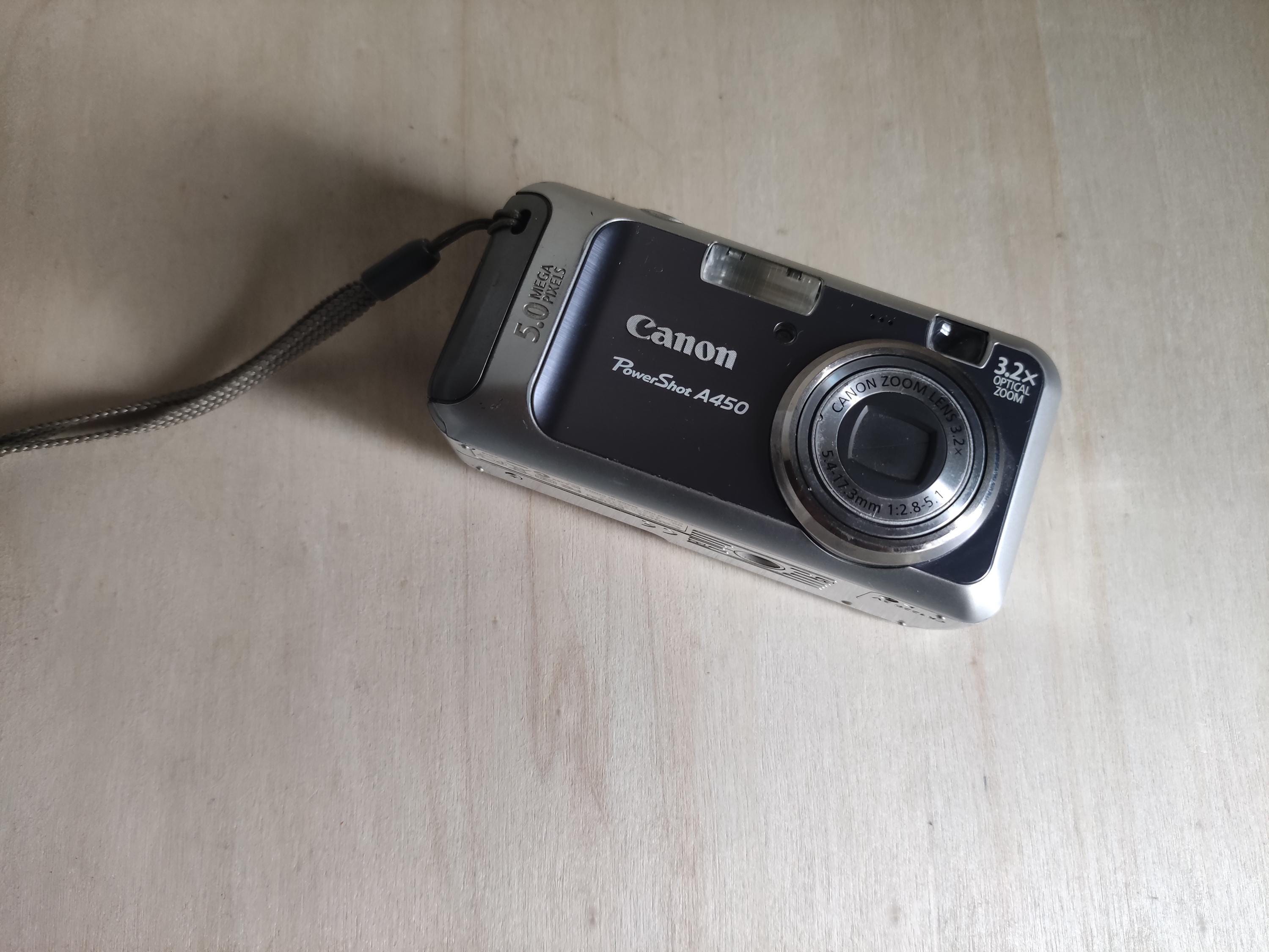 Canon Powershot A430 -- 4MP -- Y2K Digicam Digital Retro CCD