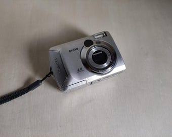 Vintage Sanyo Xacti S4 -- 4MP -- Y2K Digicam Digital Retro
