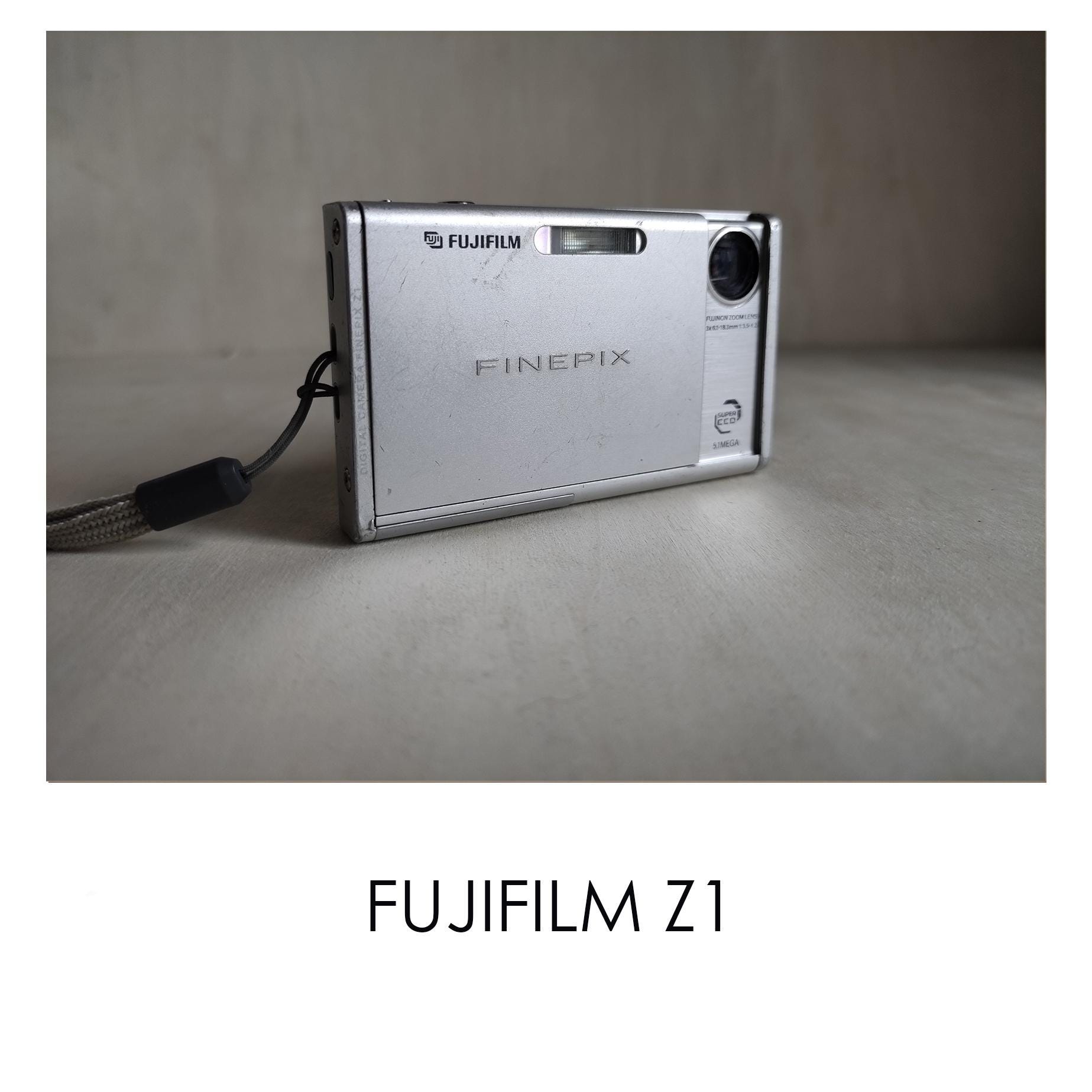 富士フイルム - FinePix Z1 シルバー  M111 Fujifilm FinePix Z1: Digital Photography Review
