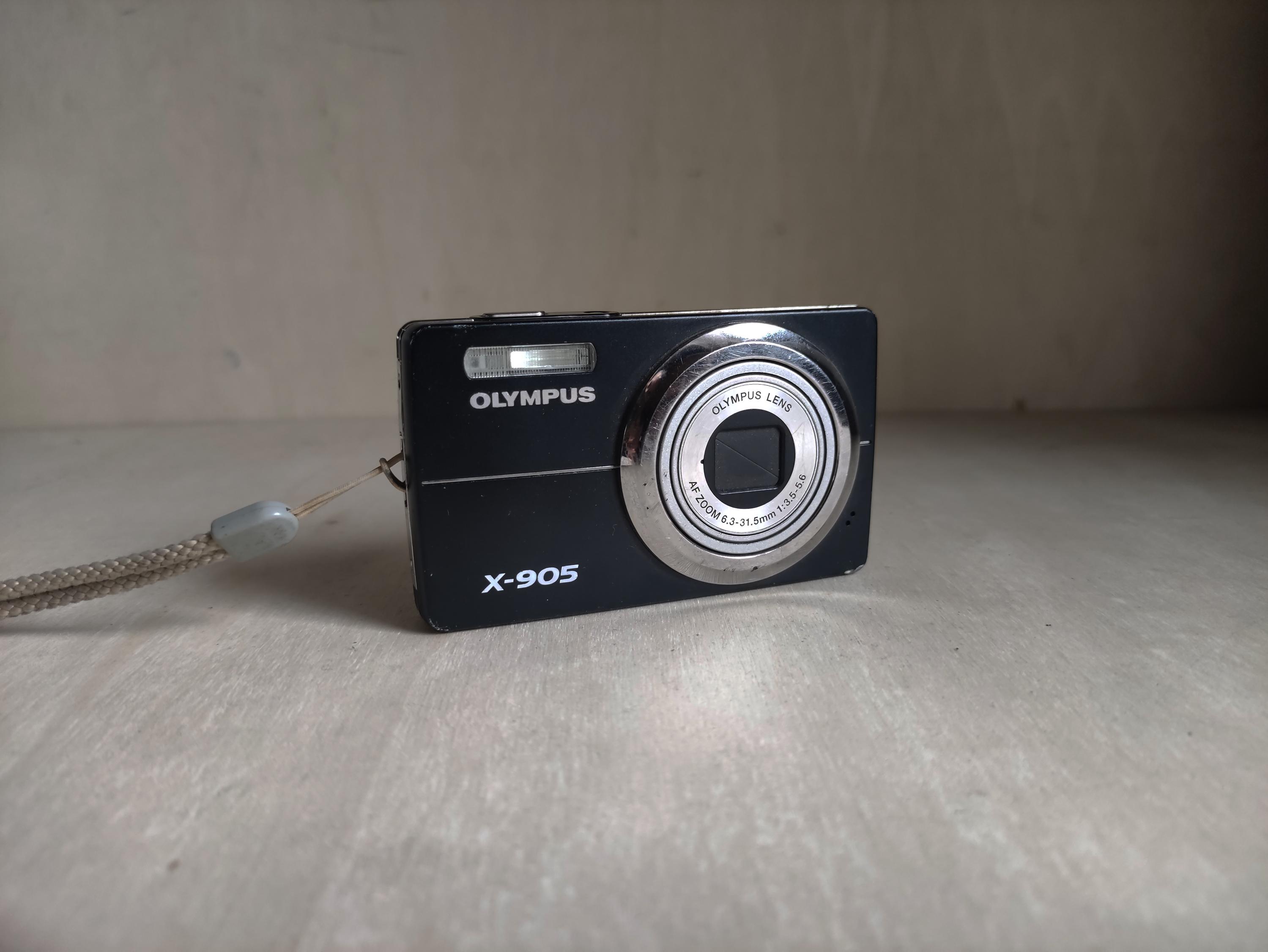 Vintage Olympus X-905 -- 10MP -- Y2K Digicam Digital Retro CCD