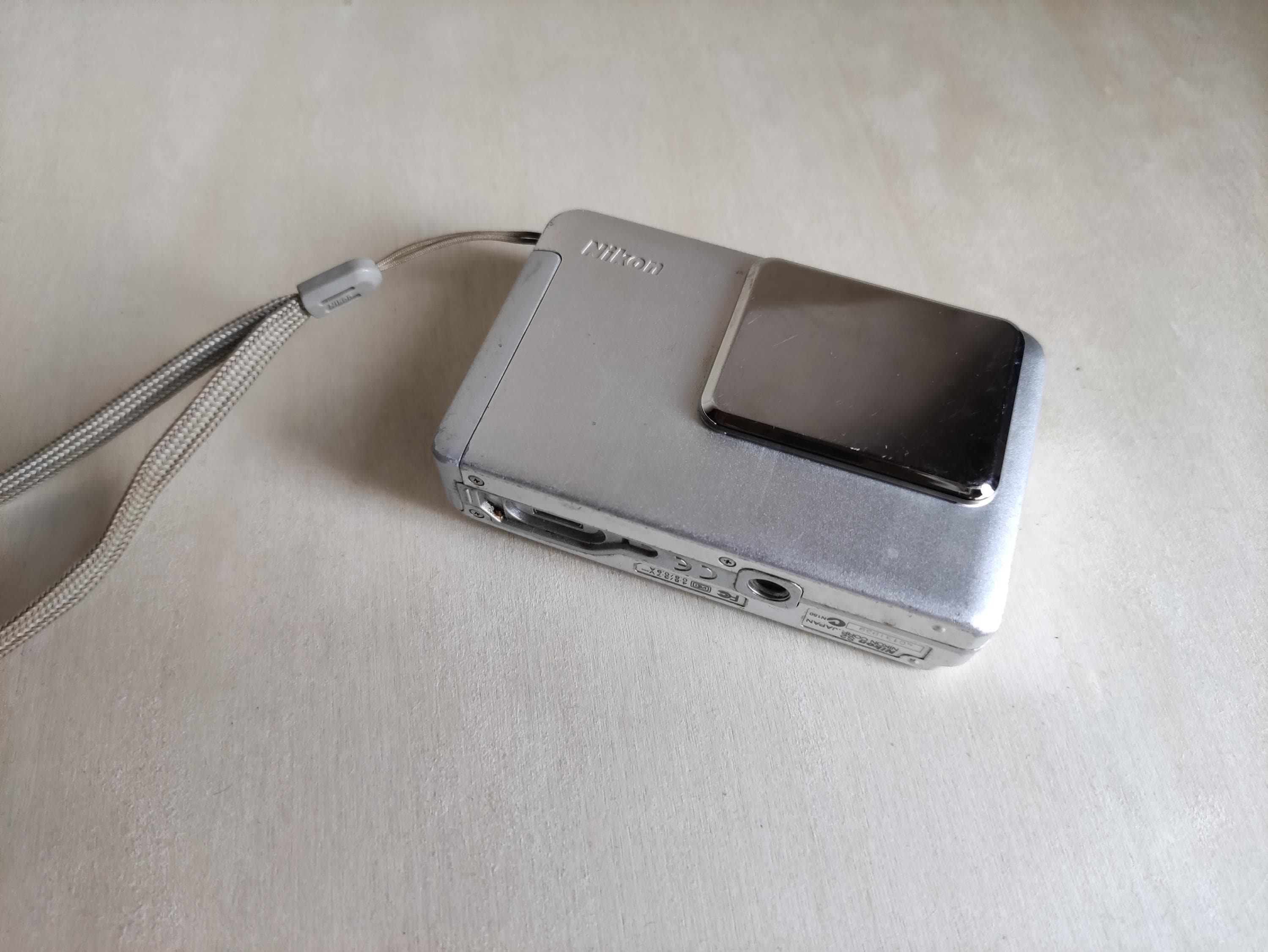 Rare Nikon Coolpix S2 -- 5.1MP -- Y2K Digicam Digital Retro