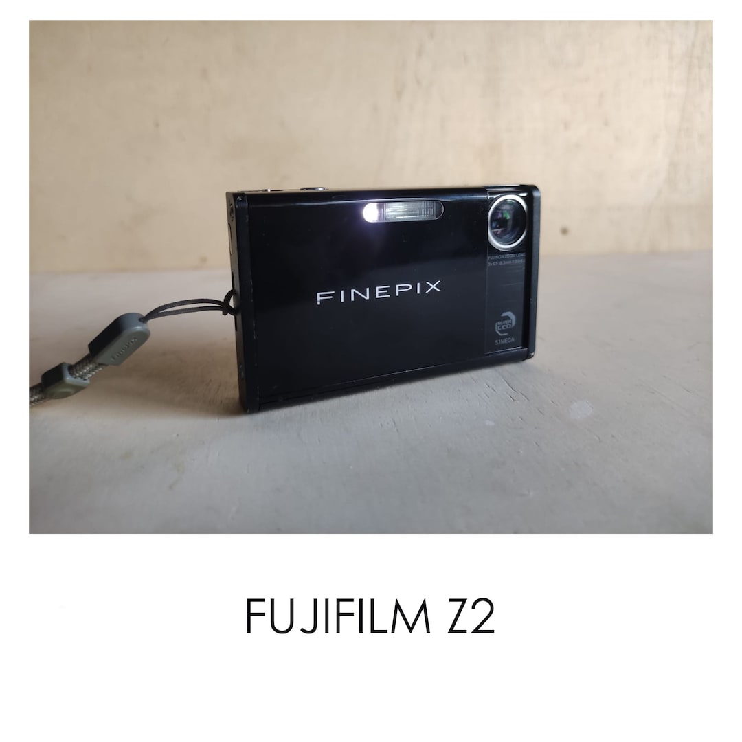 Fujifilm Finepix Z2 -- 5.2MP -- Super CCD Sensor Y2K Digital Fujifilm Finepix Z2 -- 5.2MP -- Super CCD Sensor Y2K Digital
