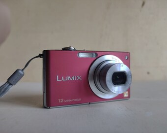 Panasonic LUMIX FS10 ピンク 12MP Panasonic FS10 and FS11 - wide, 5x on a budget: Digital