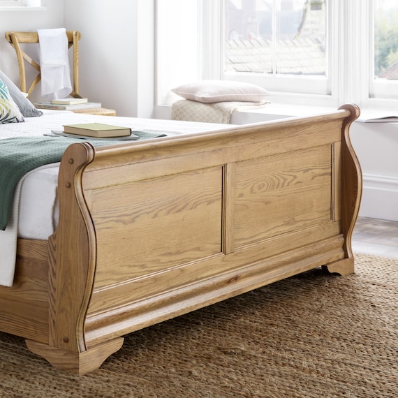 Versailles Sleigh Bed - En Natural - Island Furniture Co