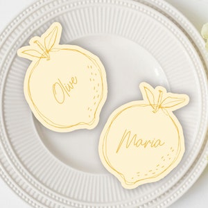 Tarjetas de mesa con forma de limón: impresas y troqueladas