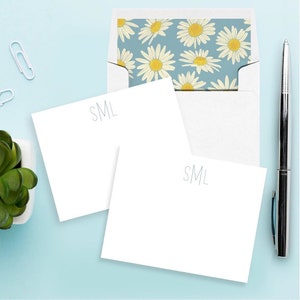 Light Blue Daisy Monogram Personalized Feminine Stationery Set of 12