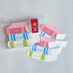 Mini Mail - Cartes de correspondance en forme de pile de livres pour les amateurs de lecture !