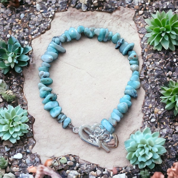 Natural Larimar Chip Bracelet With Alloy Heart Toggle Clasp