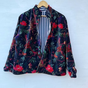 Giacca in velluto blu con stampa di uccelli / Giacca boho fatta a mano / Cappotto corto in stile vintage / Giacca da donna di tendenza / Abbigliamento da festival / Regalo per lei