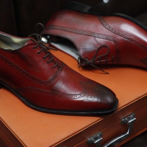New Men's Handmade Formal Shoes Red Shaded Leather Lace Up Stylish Wing Tip Dress & Formal Wear Shoes