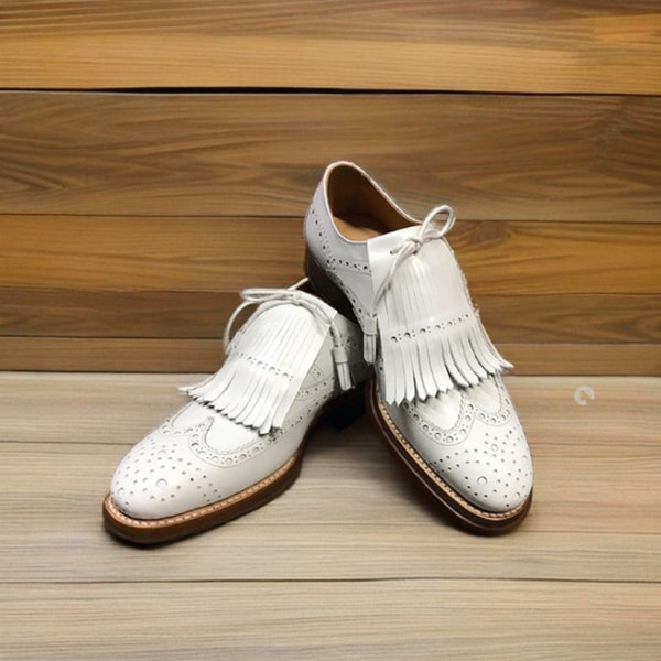 Men Handmade White Leather Tassel Loafers Fringes Men Wingtip Brogue Dress Shoes