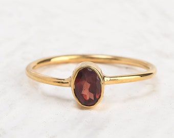 Garnet Ring, Oval Stone Ring, January Birthstone, Thin Stackable Ring, Red Stone, Wedding Anniversary Gift, Everyday Wear Ring, Gift for Her