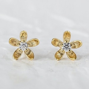 Tiny  14k Gold Diamond Flower Stud Earrings, Gift For Best friend, Gold Earrings, 14k Gold Ring, Anniversary Gift, Gift For Her