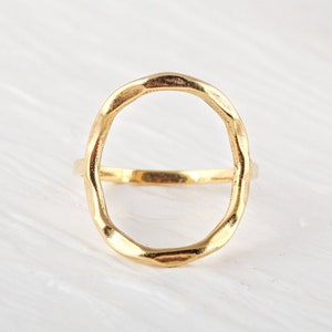 Gold Hammered Ring, Circle Ring, 14k Gold Ring, Oval Hammered Gold Ring, Simple, Large Ring, Gold Ring , Statement Ring, Gift for birthday